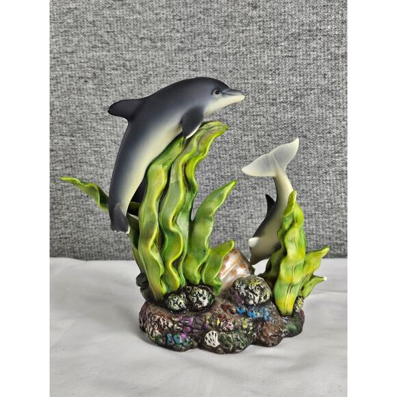 VINTAGE UNISEX MULTICOLOR THREE DOLPHINS CLAM SHELL FIGURINE - 6.75" - Picture 2 of 6